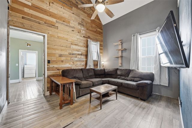 1240 14th Street, Marion, IA 52302