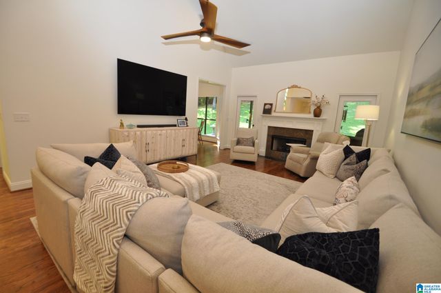 105 QUARTER HORSE LANE, Alabaster, AL 35007