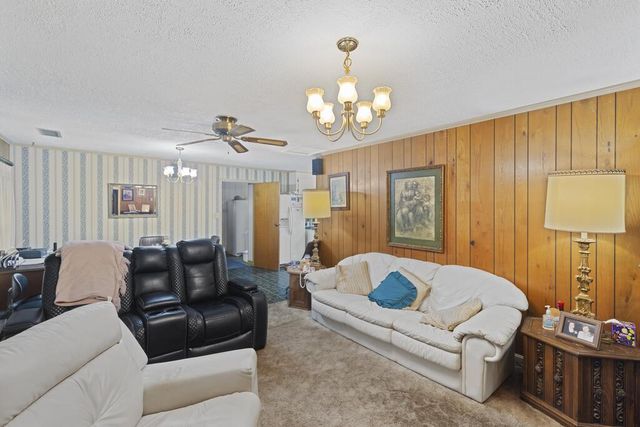 168 Coleman Rd, Dothan, AL 36301