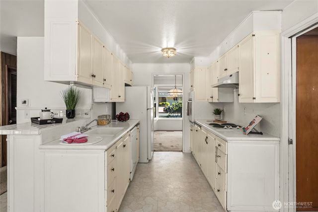 3129 Sylvia Boulevard S, Lakewood, WA 98499