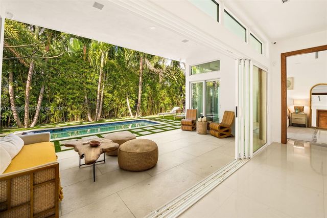 865 W 47th St, Miami Beach, FL 33140