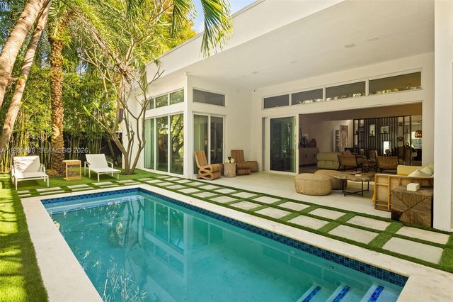 865 W 47th St, Miami Beach, FL 33140