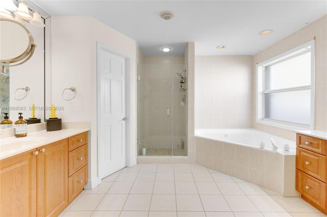 5253 NW 94th Doral Pl 5253, Doral, FL 33178