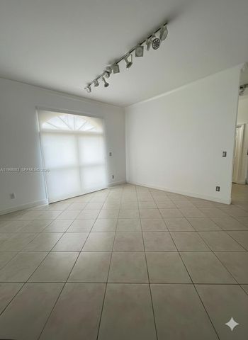 5253 NW 94th Doral Pl 5253, Doral, FL 33178