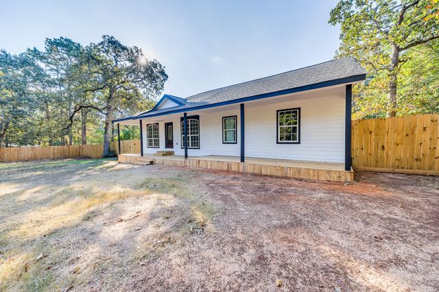 24759 Country Oaks Boulevard, Montgomery, TX 77316