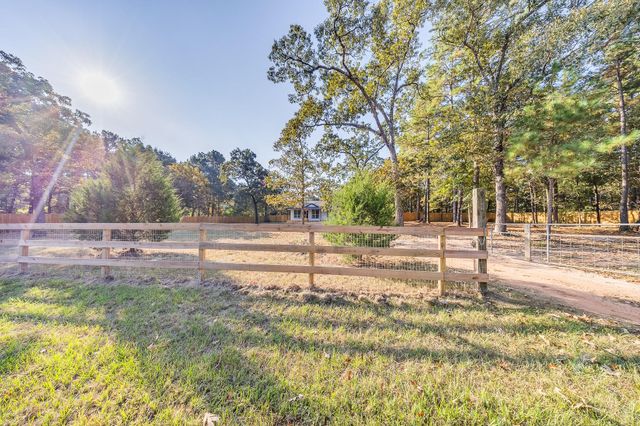 24759 Country Oaks Boulevard, Montgomery, TX 77316