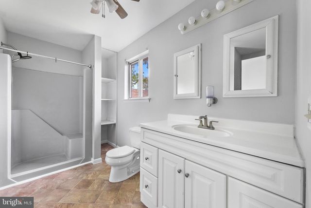 28 MEMORIAL DR, Barnegat, NJ 08005