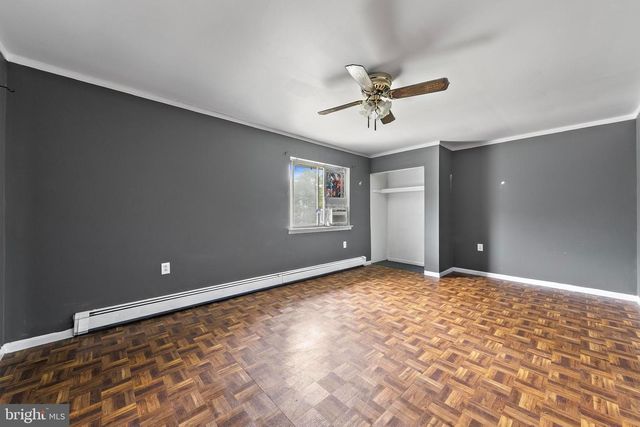 28 MEMORIAL DR, Barnegat, NJ 08005
