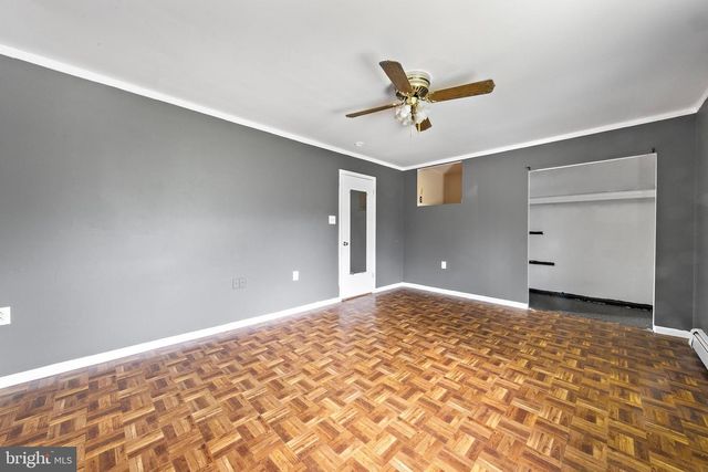 28 MEMORIAL DR, Barnegat, NJ 08005
