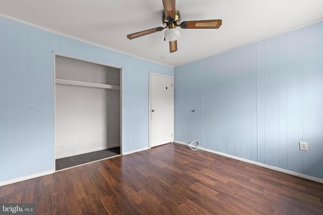 28 MEMORIAL DR, Barnegat, NJ 08005