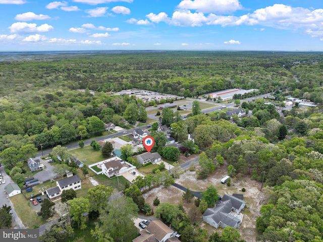 28 MEMORIAL DR, Barnegat, NJ 08005