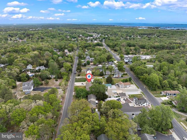 28 MEMORIAL DR, Barnegat, NJ 08005