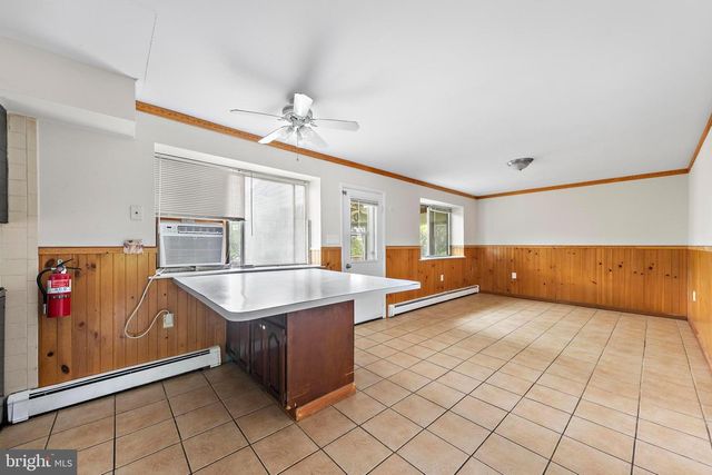 28 MEMORIAL DR, Barnegat, NJ 08005