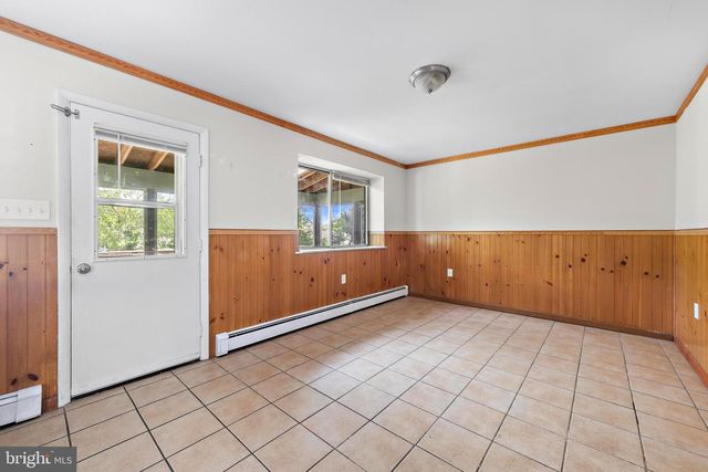 28 MEMORIAL DR, Barnegat, NJ 08005