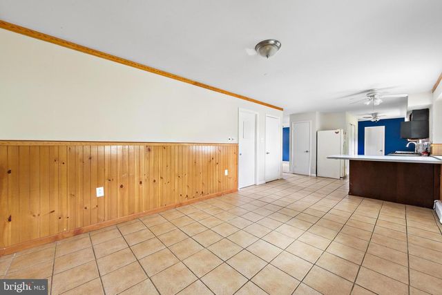 28 MEMORIAL DR, Barnegat, NJ 08005