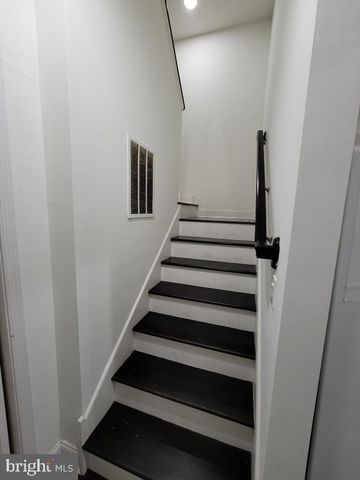 1219 NOBLE ST, Philadelphia, PA 19123