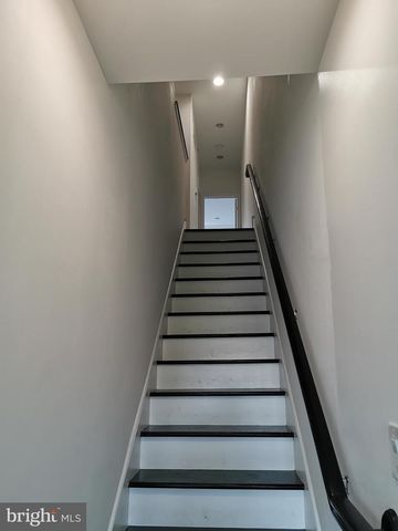 1219 NOBLE ST, Philadelphia, PA 19123