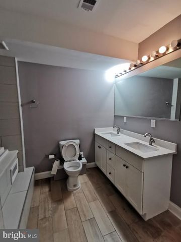 1219 NOBLE ST, Philadelphia, PA 19123