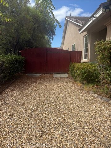 42307 Wild Mustang Road, Murrieta, CA 92562