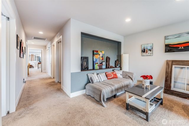 32819 Madrona Avenue SE, Black Diamond, WA 98010