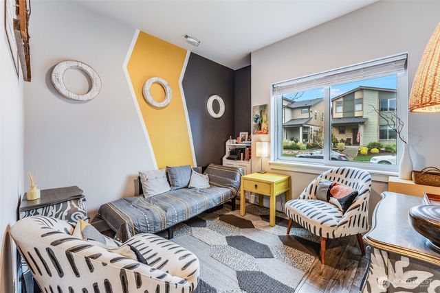 32819 Madrona Avenue SE, Black Diamond, WA 98010