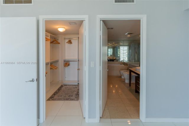 465 Brickell Ave 4802, Miami, FL 33131