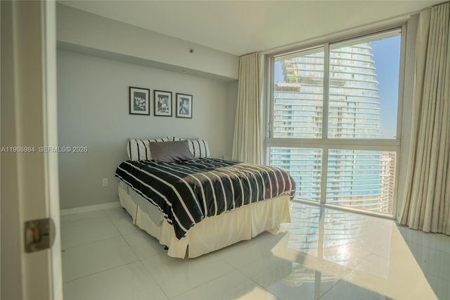 465 Brickell Ave 4802, Miami, FL 33131