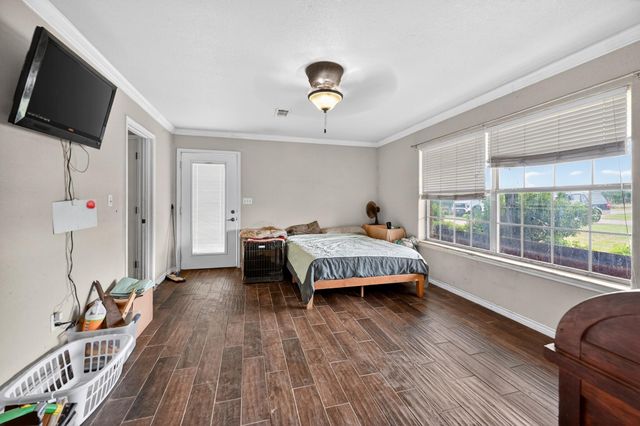 1410 County Road 258, Bertram, TX 78605