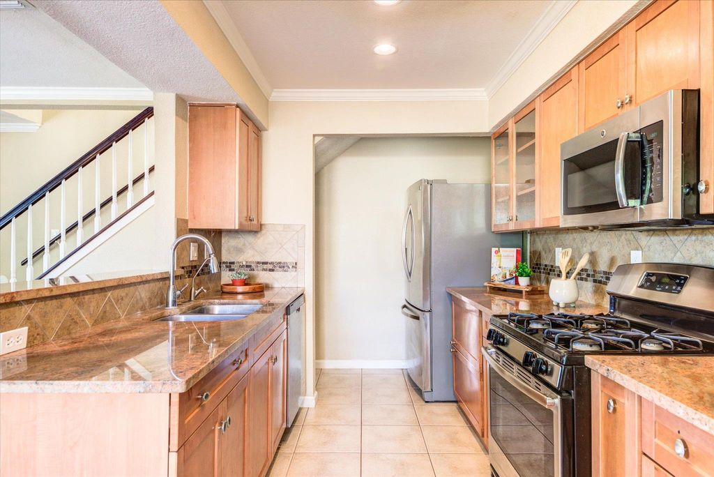 4011 Hillside DR, Round Rock, TX 78681