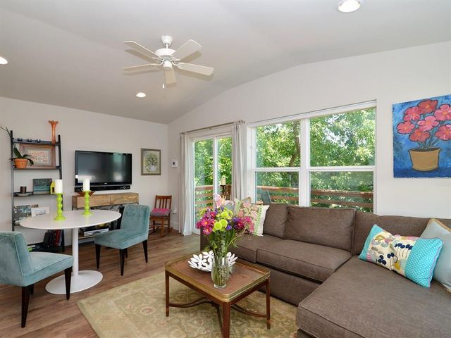 7814 Mullen DR B, Austin, TX 78757