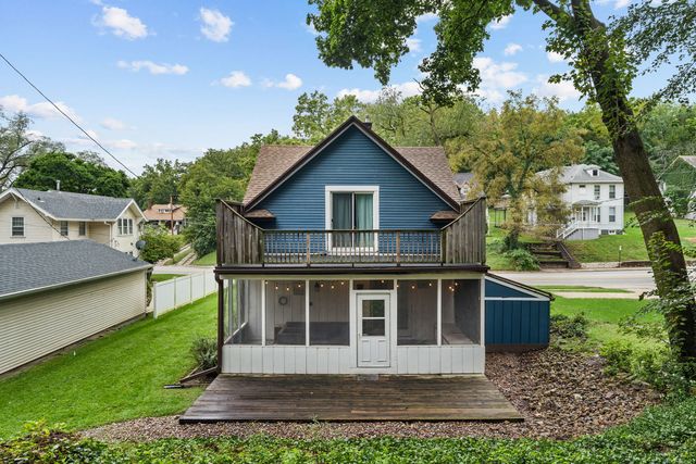 1415 Jersey Ridge Road, Davenport, IA 52803