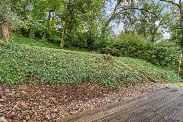 1415 Jersey Ridge Road, Davenport, IA 52803