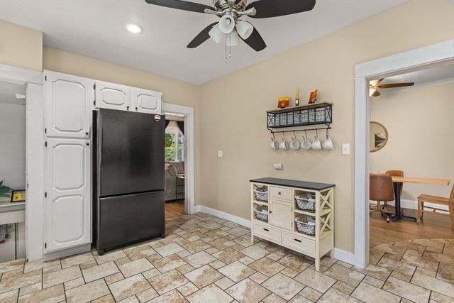1415 Jersey Ridge Road, Davenport, IA 52803