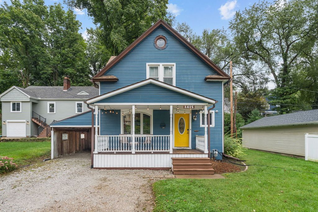 1415 Jersey Ridge Road, Davenport, IA 52803
