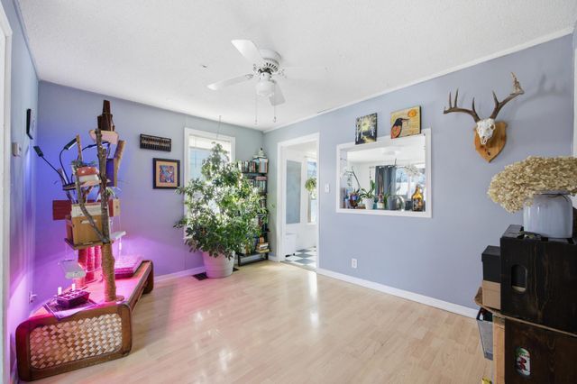 1407 10th Street S, Fargo, ND 58103