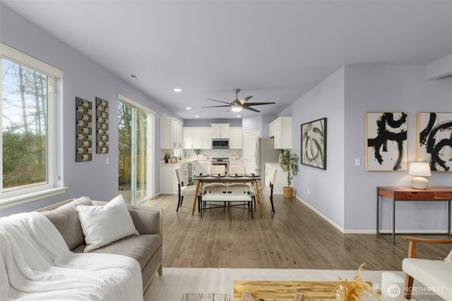 1202 231st Street SW, Bothell, WA 98021