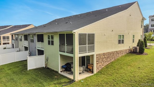 5812 Addison Gate Dr, North Chesterfield, VA 23234