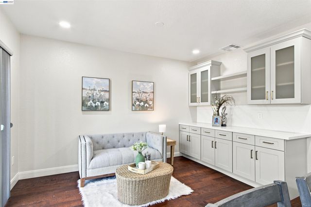 37 Esfahan Dr, San Jose, CA 95111