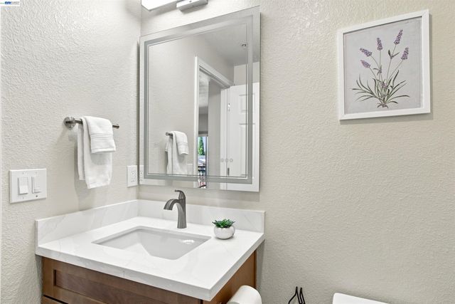 37 Esfahan Dr, San Jose, CA 95111