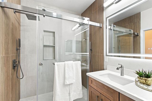 37 Esfahan Dr, San Jose, CA 95111