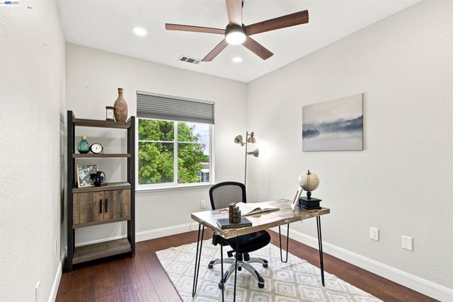 37 Esfahan Dr, San Jose, CA 95111
