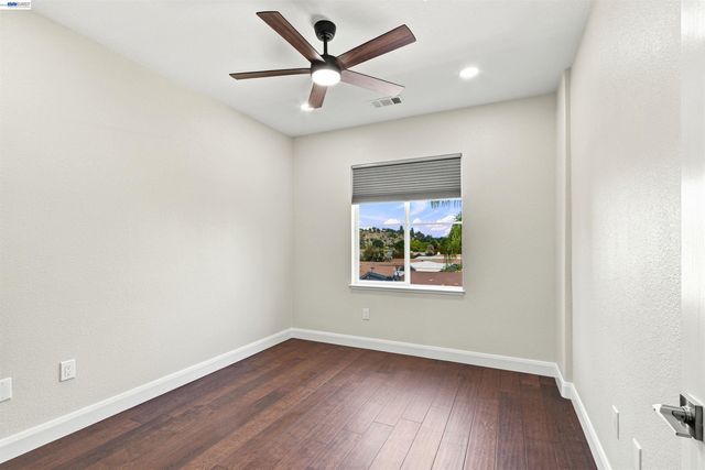 37 Esfahan Dr, San Jose, CA 95111