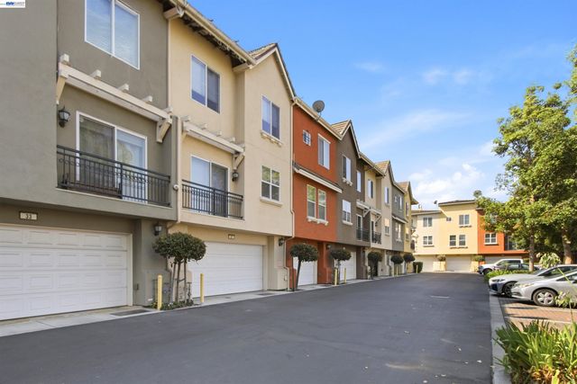 37 Esfahan Dr, San Jose, CA 95111
