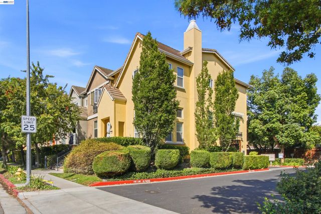 37 Esfahan Dr, San Jose, CA 95111