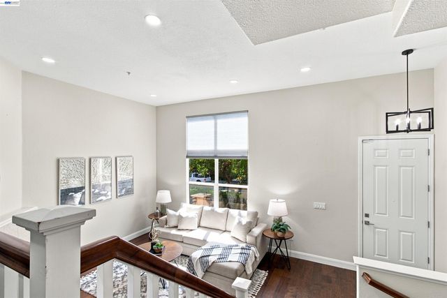 37 Esfahan Dr, San Jose, CA 95111