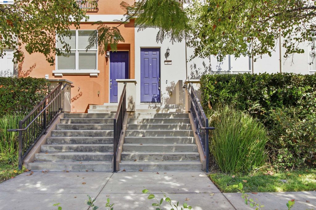 37 Esfahan Dr, San Jose, CA 95111