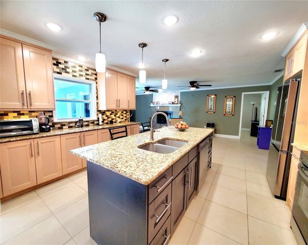 804 ROBIN AVENUE, Palm Harbor, FL 34683