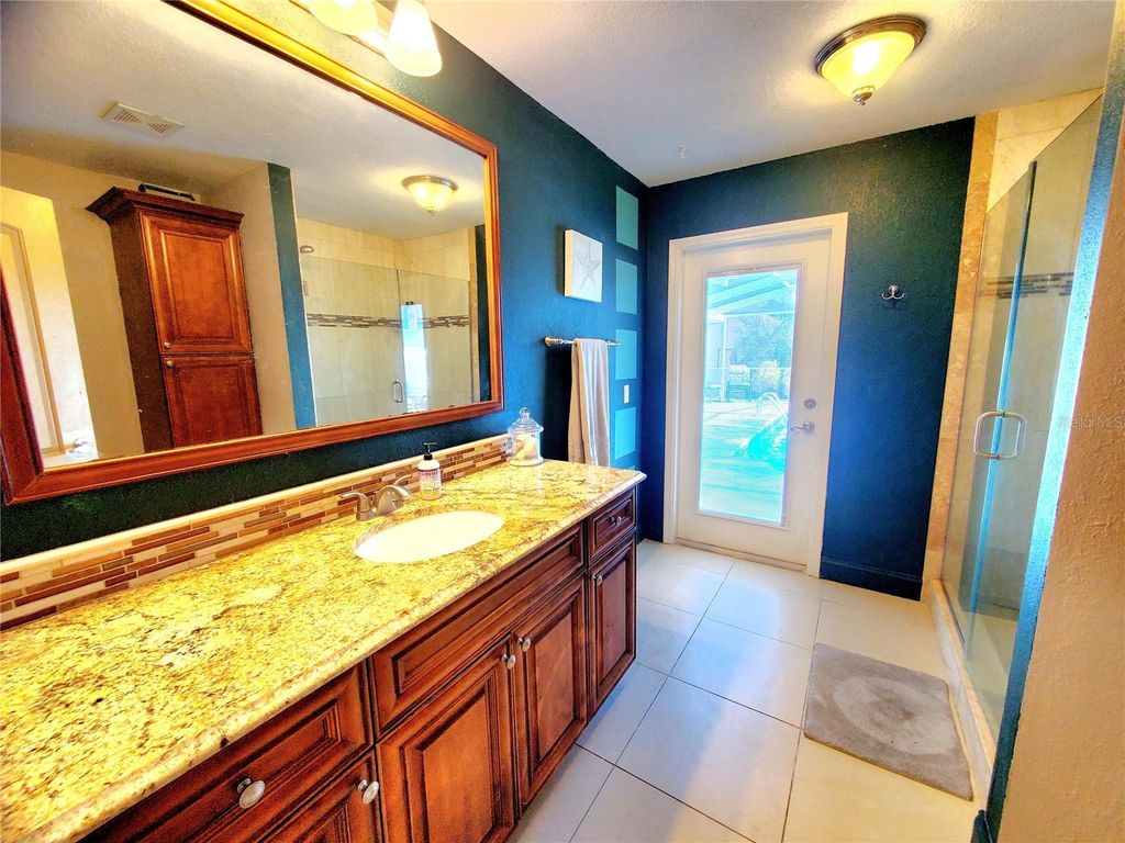 Image 30 of property listing at 804 ROBIN AVENUE, Palm Harbor, FL 34683