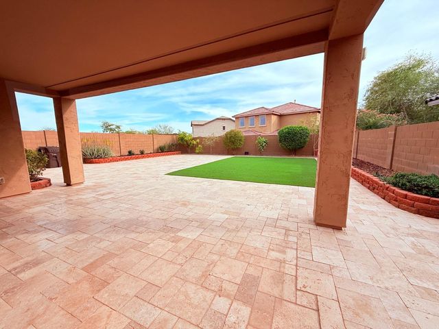 9519 W Fallen Leaf Lane, Peoria, AZ 85383