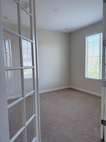 9519 W Fallen Leaf Lane, Peoria, AZ 85383